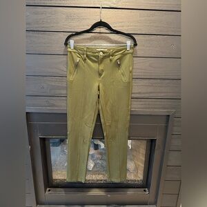 Calvin Klein beautiful forest green slacks. So so classy and cool. 🙌🏼